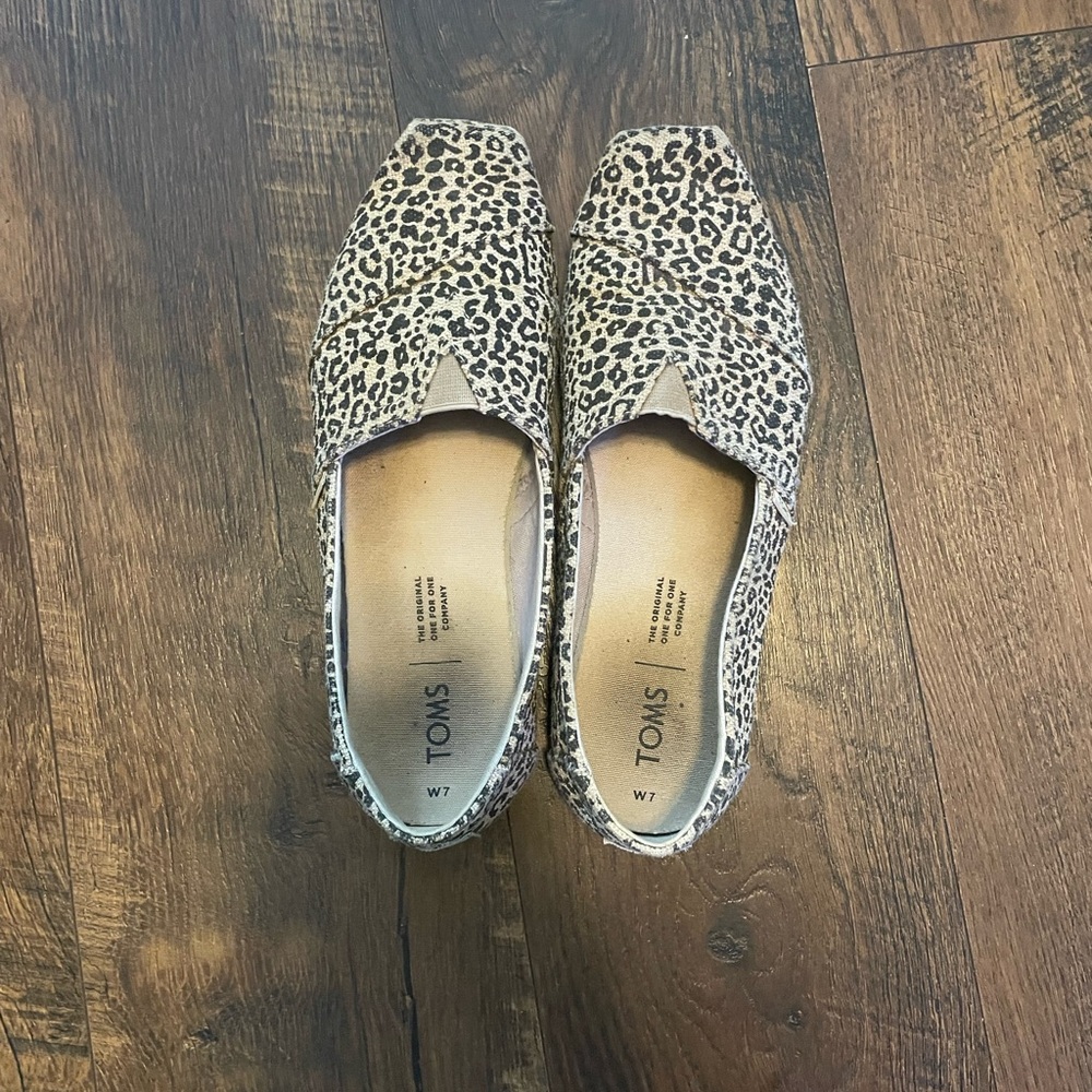 TOMS Cheetah Print Women's Shoes